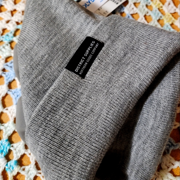 Beanie - Picture 2 of 4